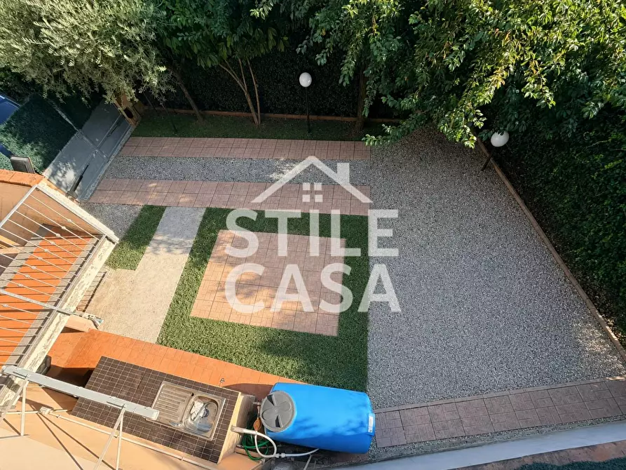 Immagine 36 di Appartamento in vendita  a Chiesina Uzzanese