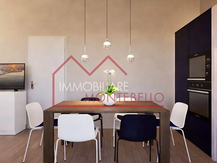 Immagine 1 di Appartamento in vendita  a Camaiore