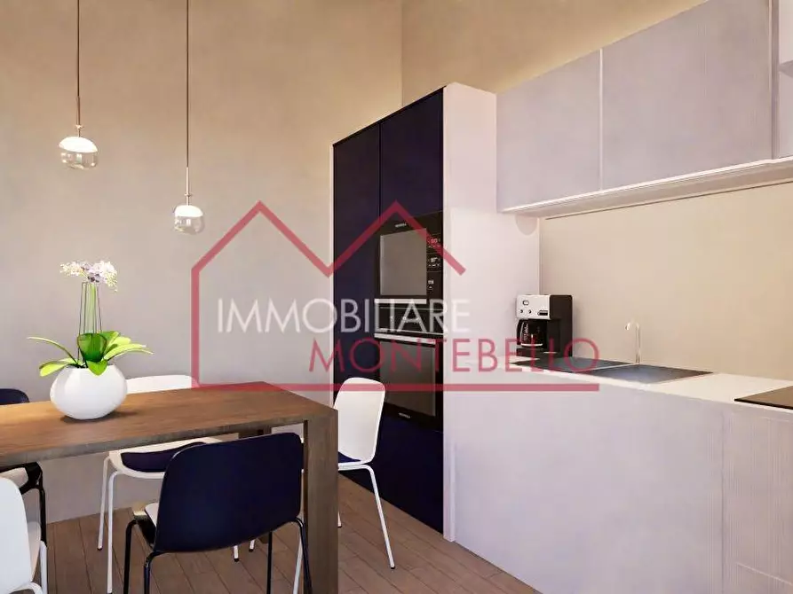 Immagine 2 di Appartamento in vendita  a Camaiore