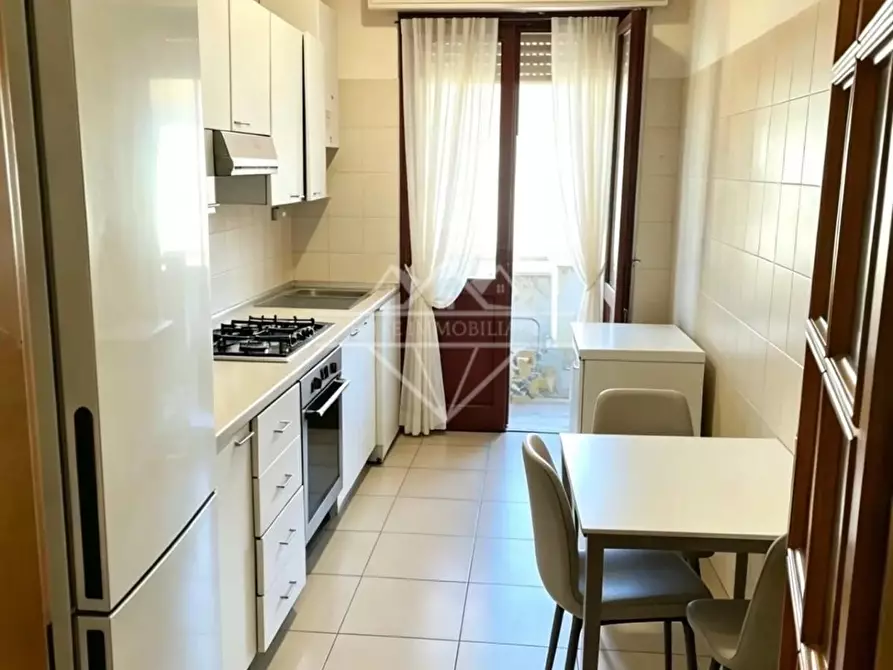 Immagine 1 di Appartamento in vendita  a Massa