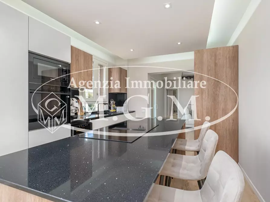 Immagine 25 di Villa in vendita  a Calcinaia