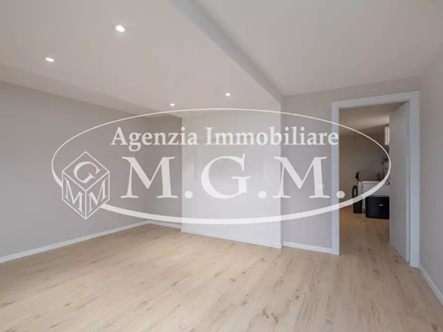 Immagine 42 di Villa in vendita  a Calcinaia