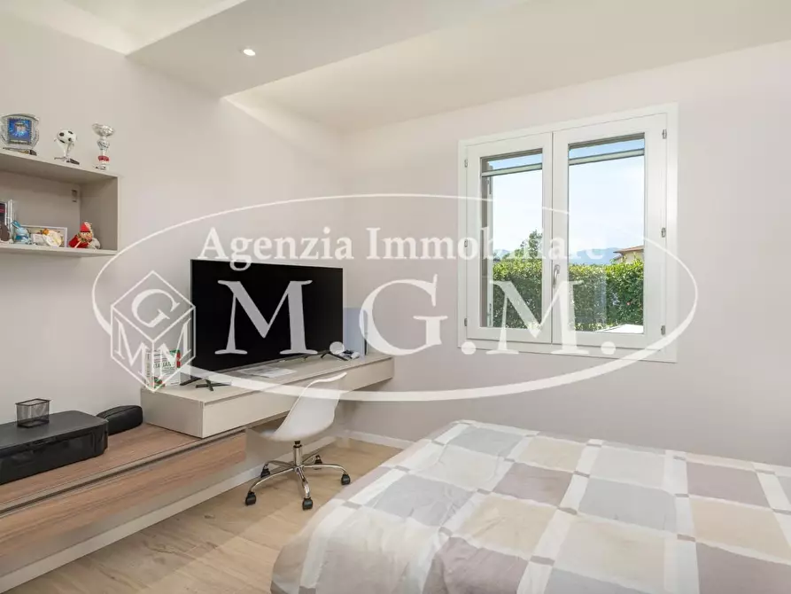 Immagine 34 di Villa in vendita  a Calcinaia