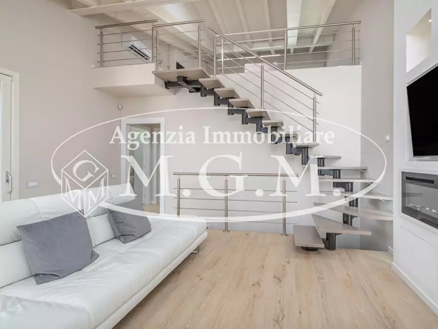 Immagine 16 di Villa in vendita  a Calcinaia