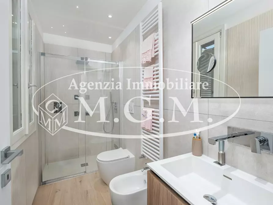 Immagine 33 di Villa in vendita  a Calcinaia