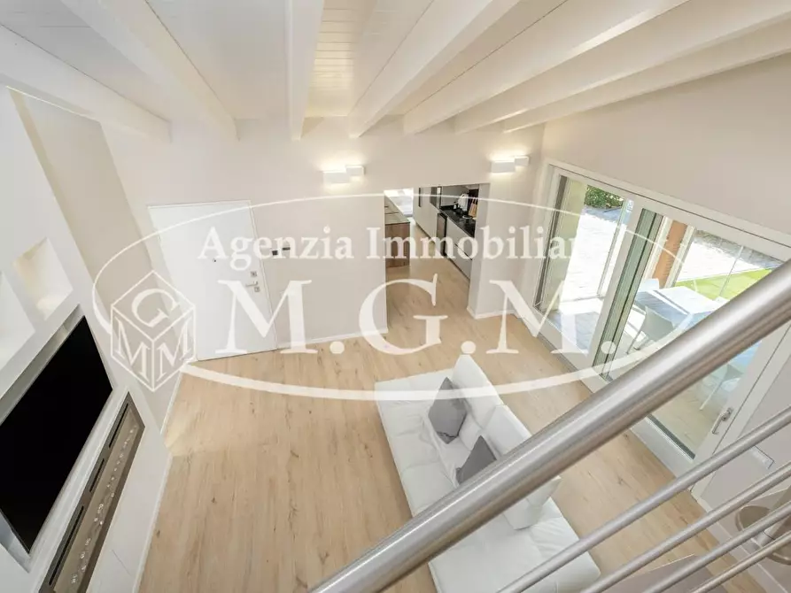 Immagine 26 di Villa in vendita  a Calcinaia