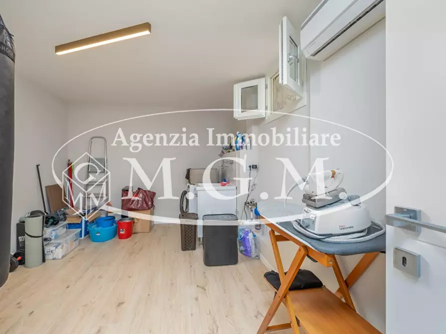 Immagine 43 di Villa in vendita  a Calcinaia