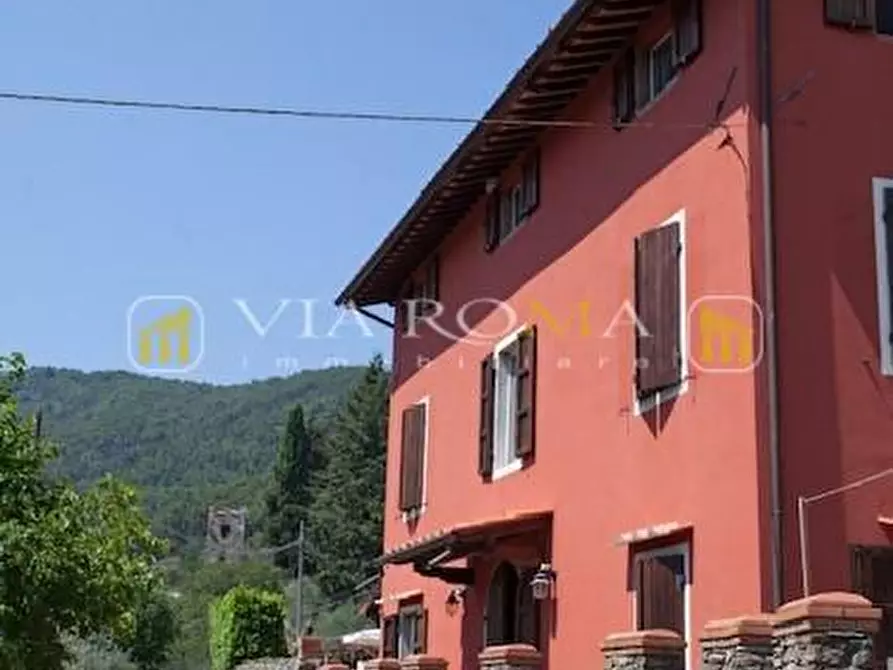 Immagine 7 di Rustico / casale in vendita  a Capannori