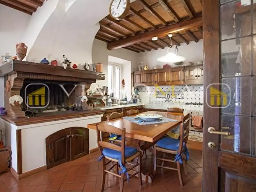 Immagine 17 di Rustico / casale in vendita  a Capannori
