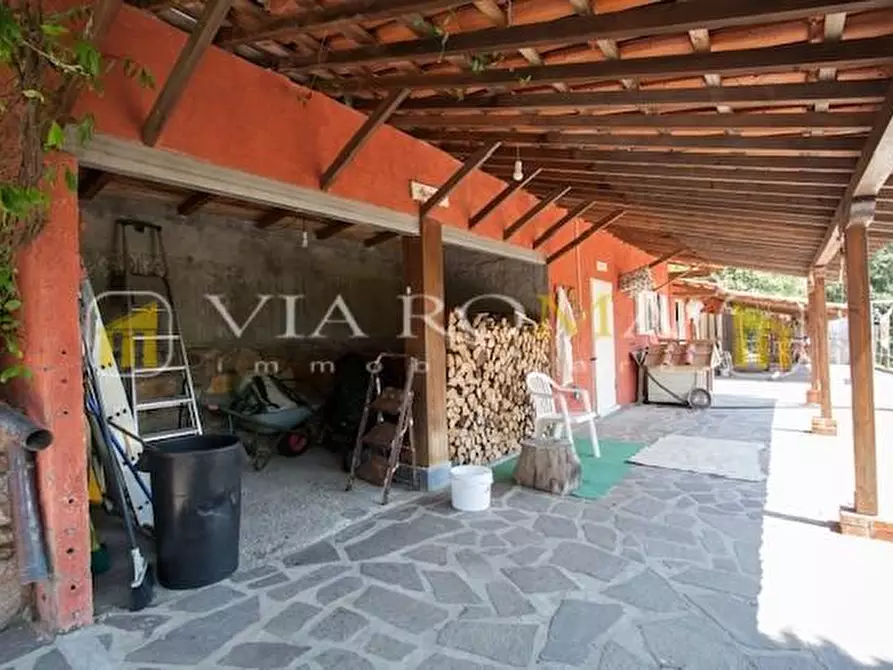 Immagine 25 di Rustico / casale in vendita  a Capannori