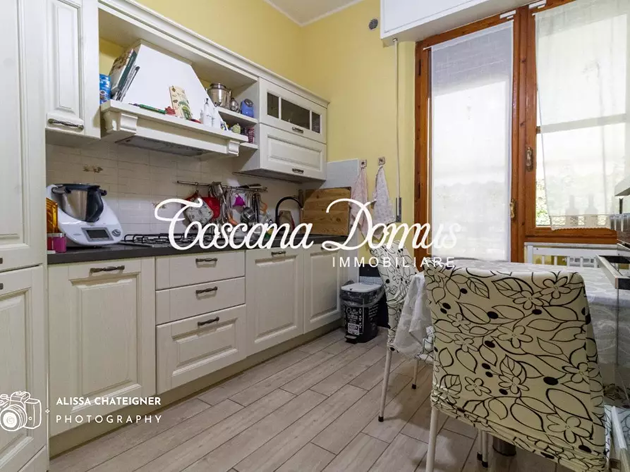 Immagine 11 di Appartamento in vendita  a Siena