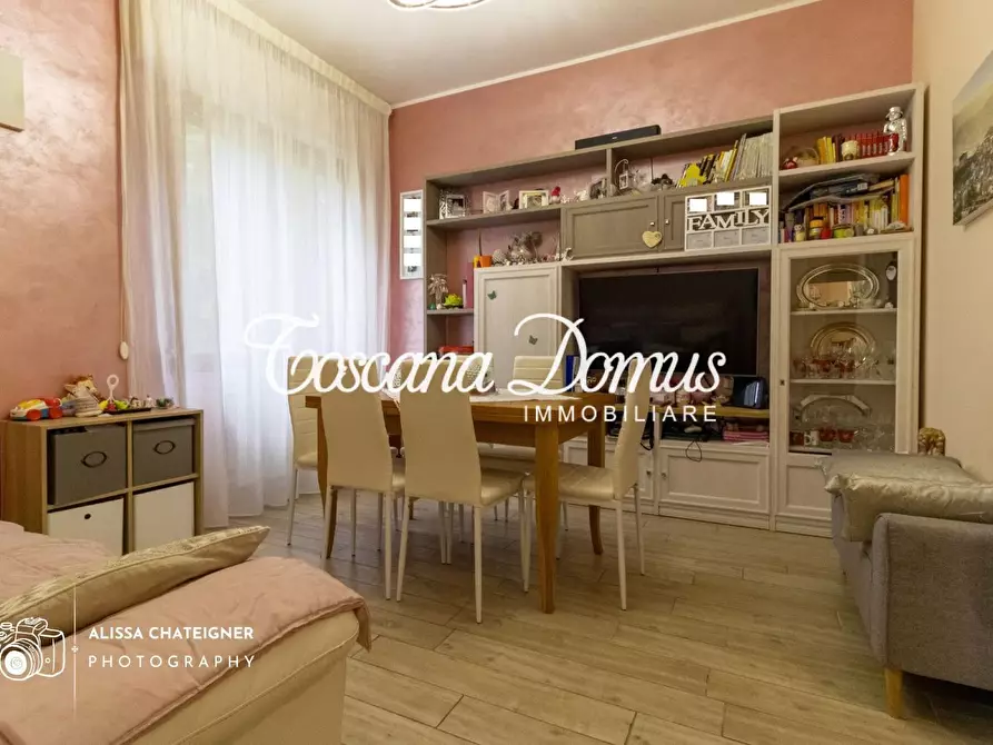 Immagine 2 di Appartamento in vendita  a Siena