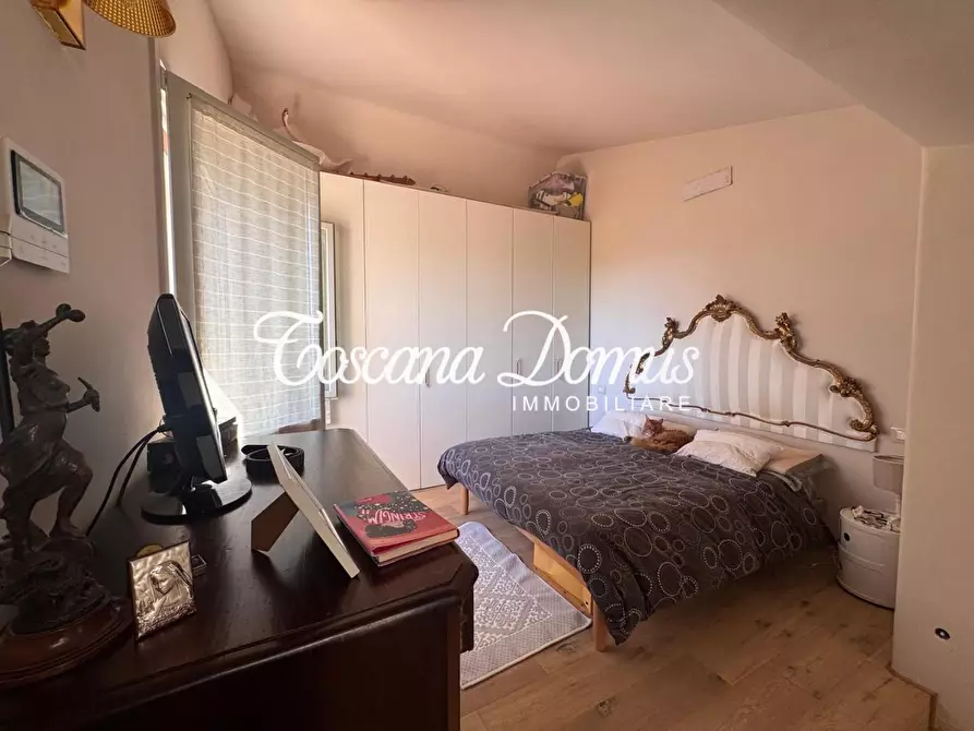 Immagine 21 di Porzione di casa in vendita  a Siena