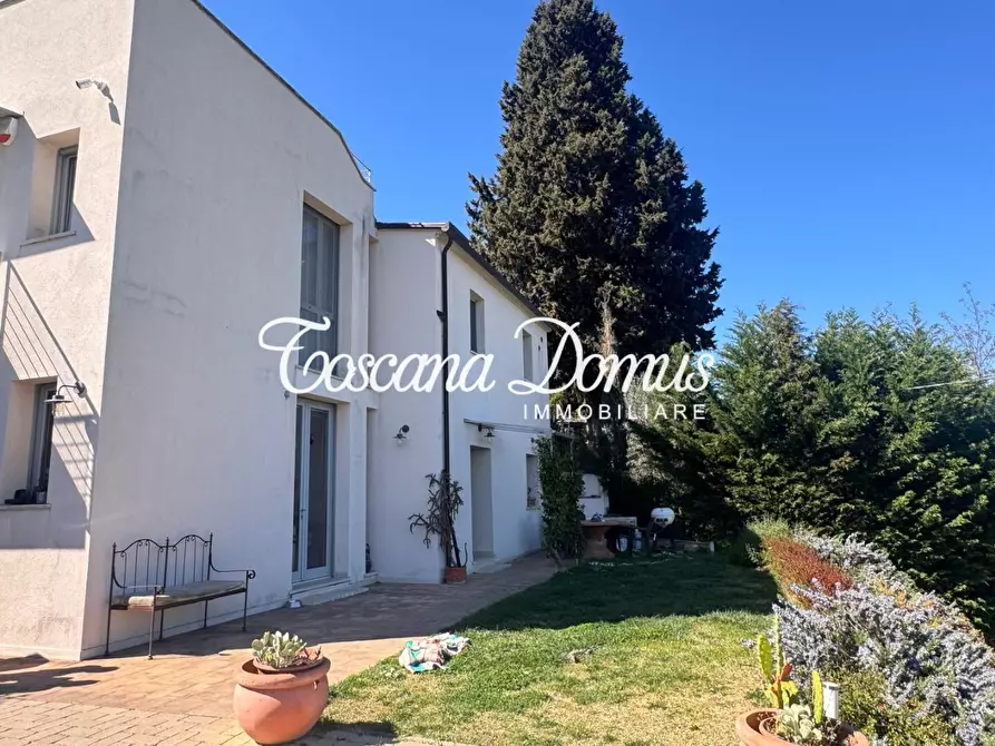 Immagine 35 di Porzione di casa in vendita  a Siena