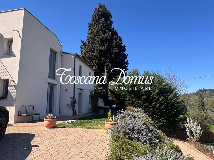 Immagine 33 di Porzione di casa in vendita  a Siena