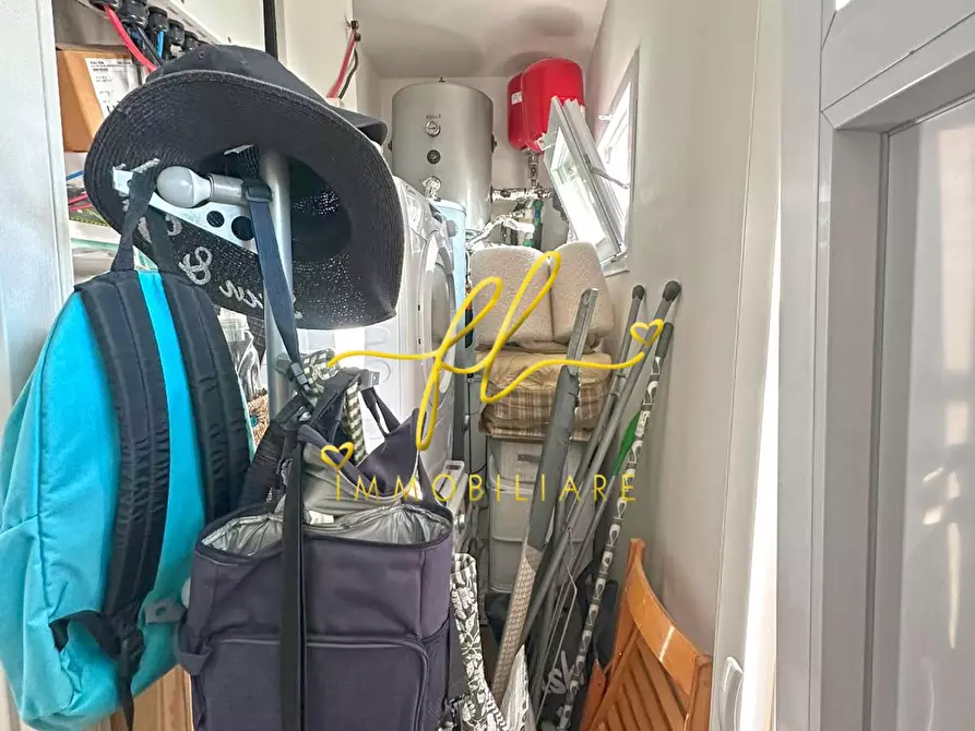 Immagine 17 di Casa quadrifamiliare in vendita  a Cecina