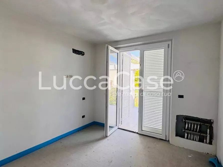 Immagine 13 di Casa bifamiliare in vendita  a Camaiore