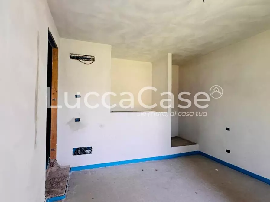 Immagine 19 di Casa bifamiliare in vendita  a Camaiore