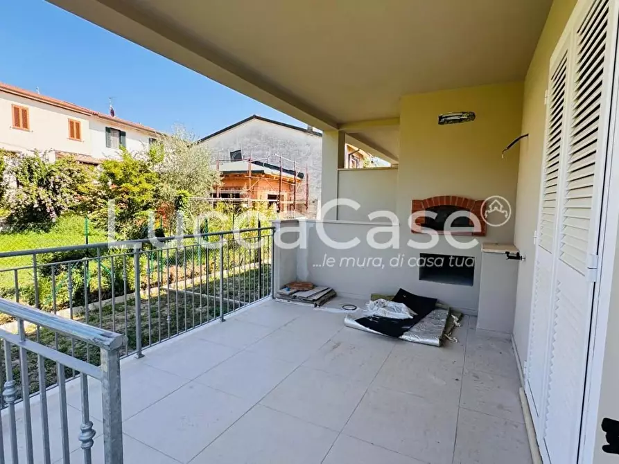 Immagine 5 di Casa bifamiliare in vendita  a Camaiore