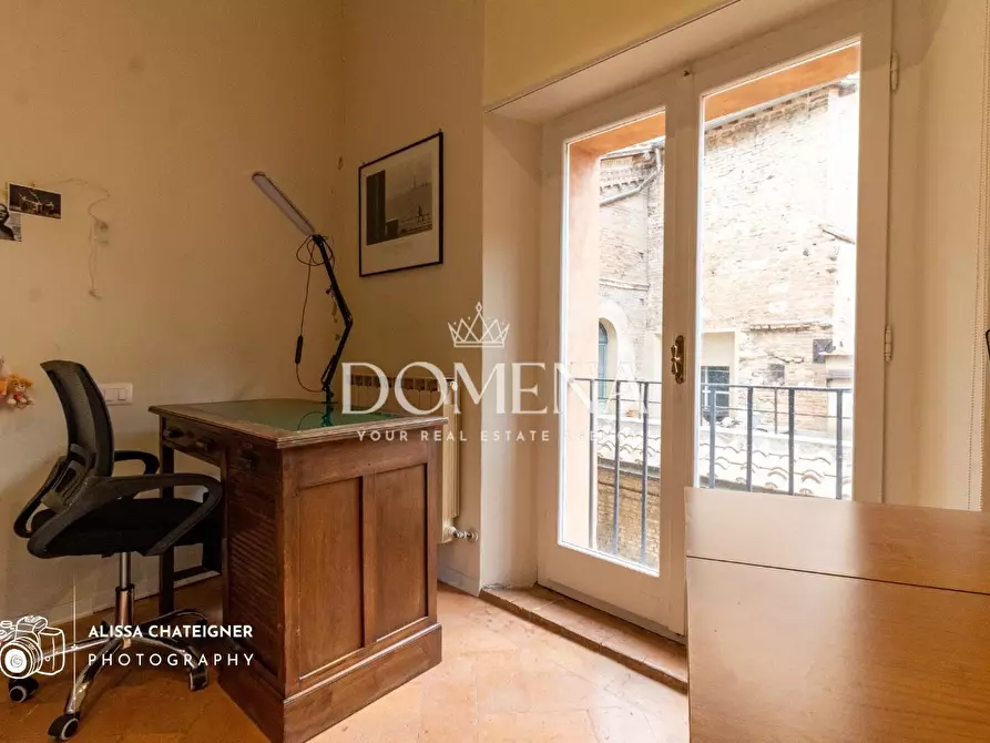Immagine 26 di Appartamento in vendita  a Siena
