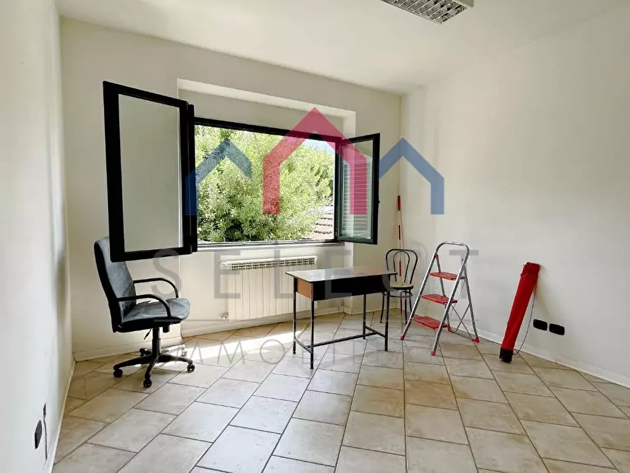 Immagine 6 di Appartamento in vendita  a Borgo A Mozzano