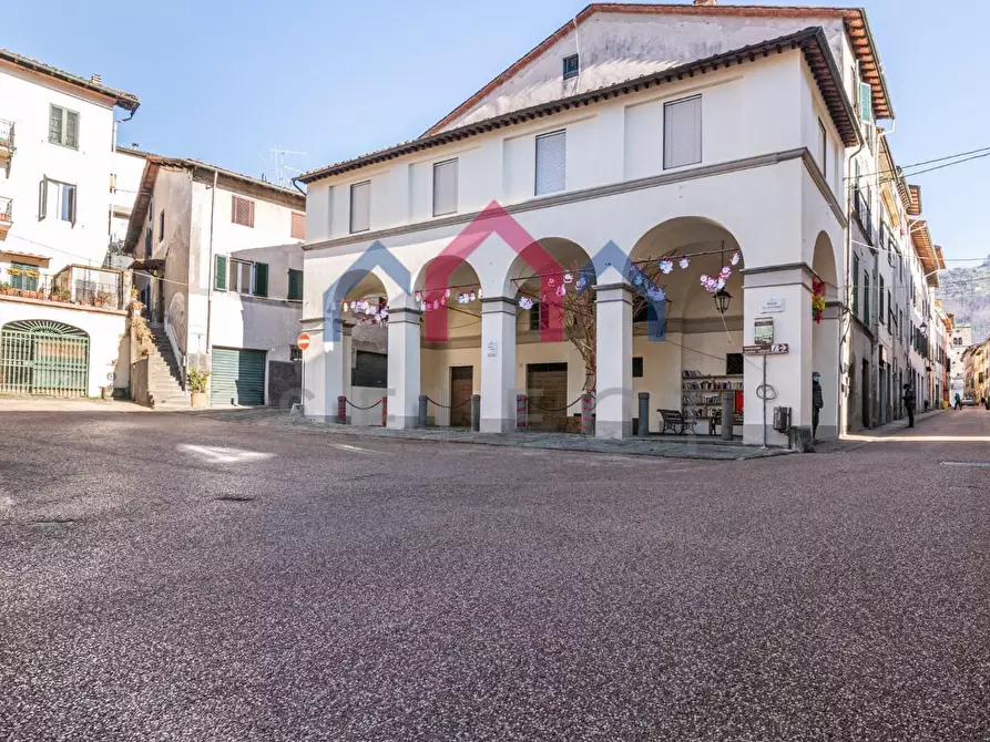 Immagine 23 di Appartamento in vendita  a Borgo A Mozzano