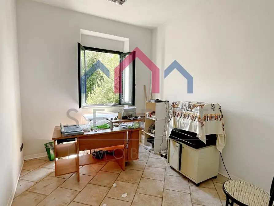 Immagine 14 di Appartamento in vendita  a Borgo A Mozzano