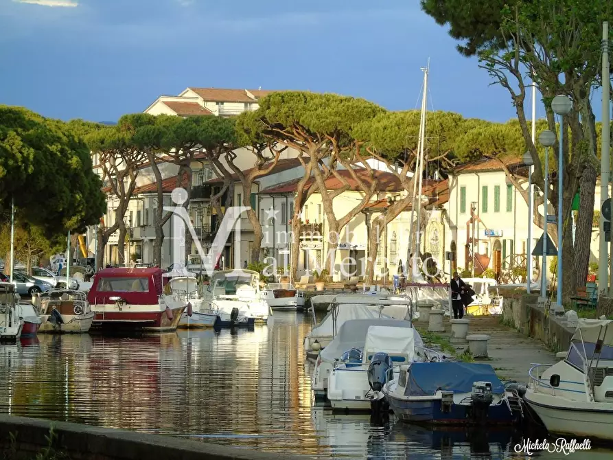 Immagine 3 di Appartamento in vendita  a Viareggio
