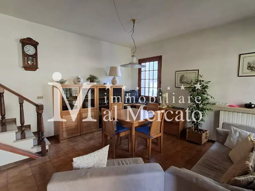 Immagine 4 di Villetta a schiera in vendita  a Viareggio
