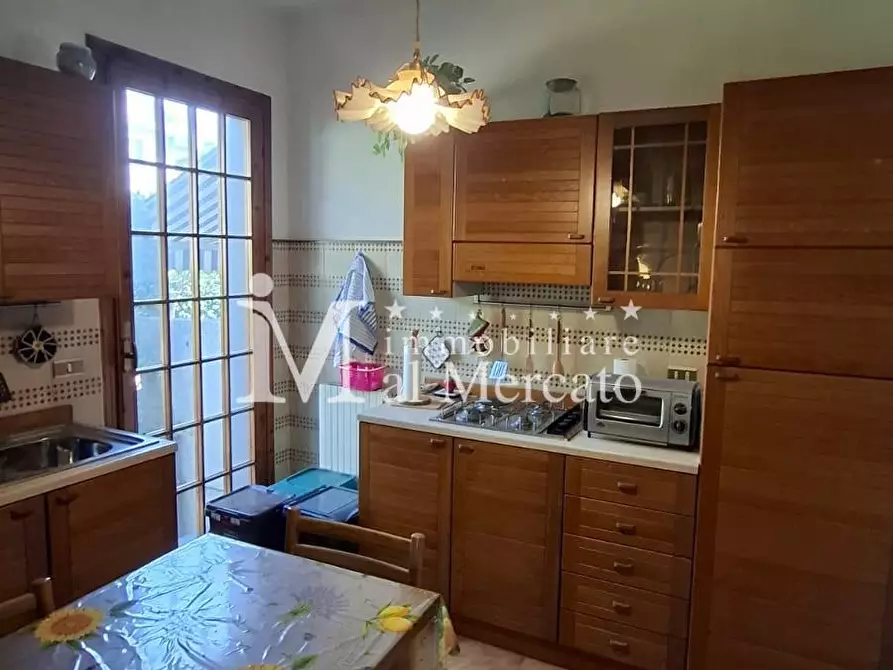 Immagine 11 di Villetta a schiera in vendita  a Viareggio
