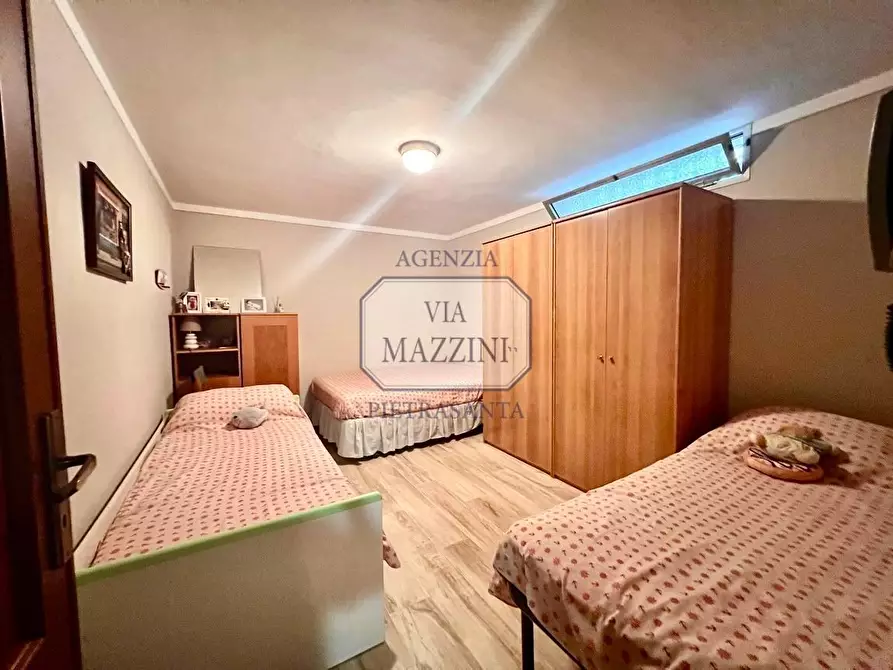 Immagine 29 di Casa bifamiliare in vendita  a Pietrasanta