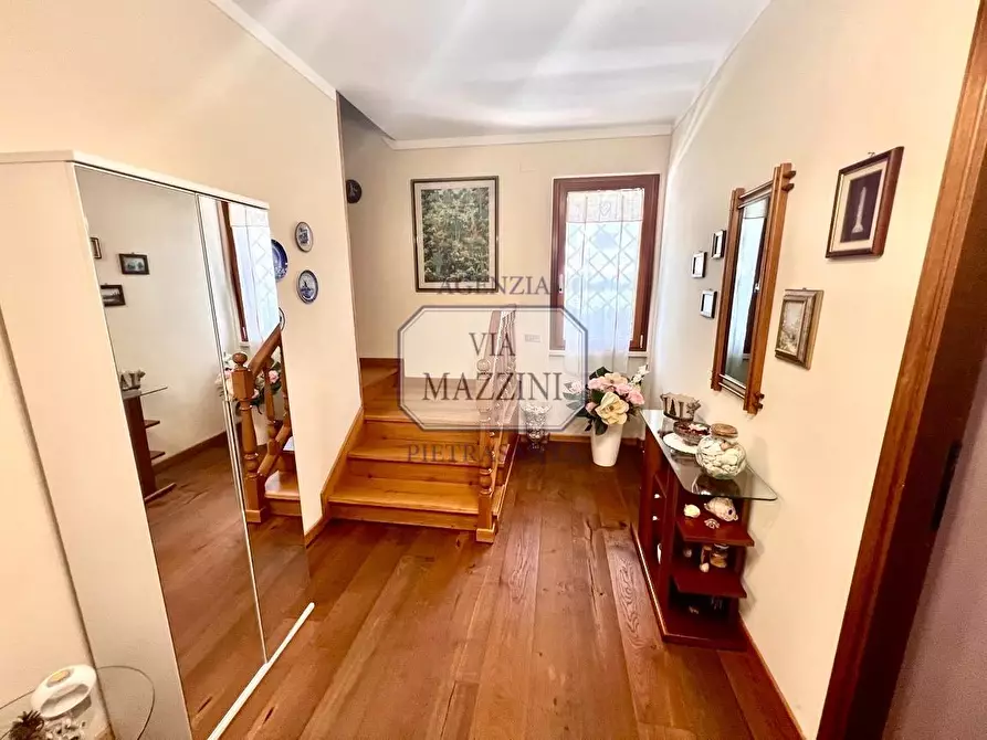Immagine 20 di Casa bifamiliare in vendita  a Pietrasanta