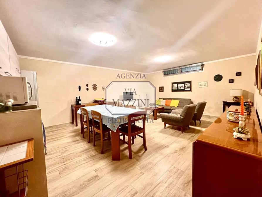 Immagine 28 di Casa bifamiliare in vendita  a Pietrasanta
