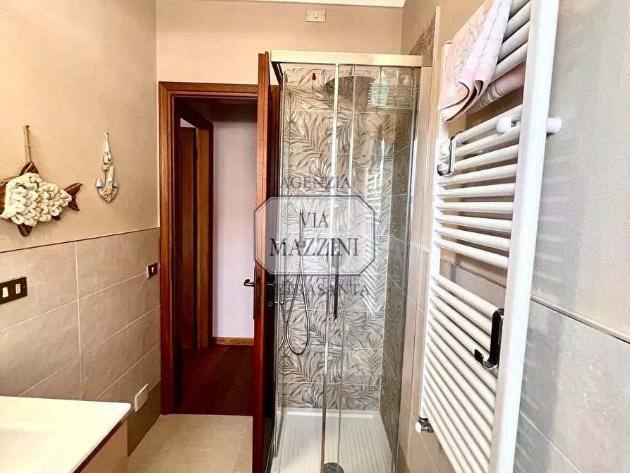 Immagine 19 di Casa bifamiliare in vendita  a Pietrasanta