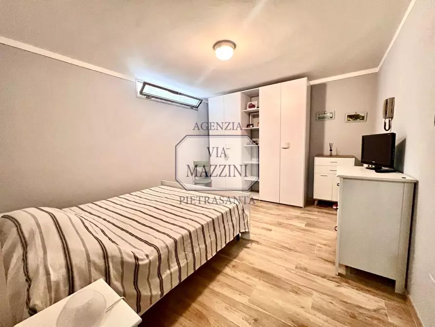 Immagine 30 di Casa bifamiliare in vendita  a Pietrasanta