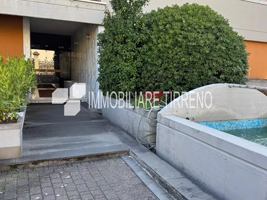 Immagine 3 di Appartamento in vendita  a Massa