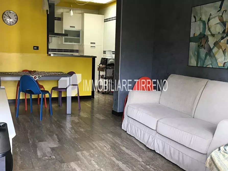 Immagine 5 di Appartamento in vendita  a Massa