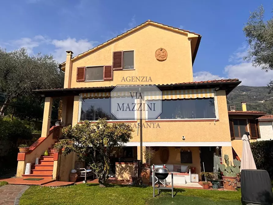 Immagine 3 di Casa bifamiliare in vendita  a Pietrasanta