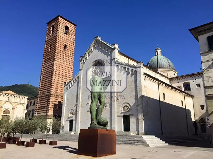 Immagine 26 di Casa bifamiliare in vendita  a Pietrasanta