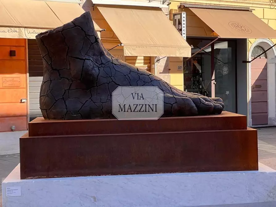 Immagine 30 di Casa bifamiliare in vendita  a Pietrasanta
