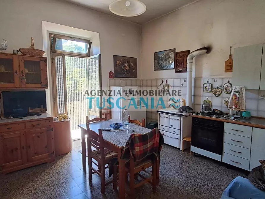 Immagine 2 di Casa bifamiliare in vendita  a Casale Marittimo