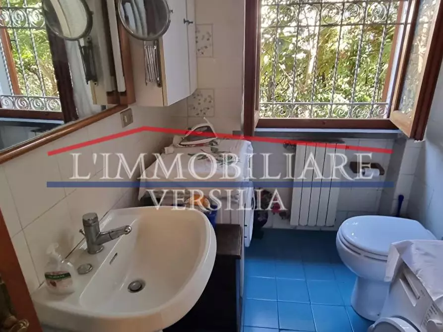 Immagine 27 di Villetta a schiera in vendita  a Massa
