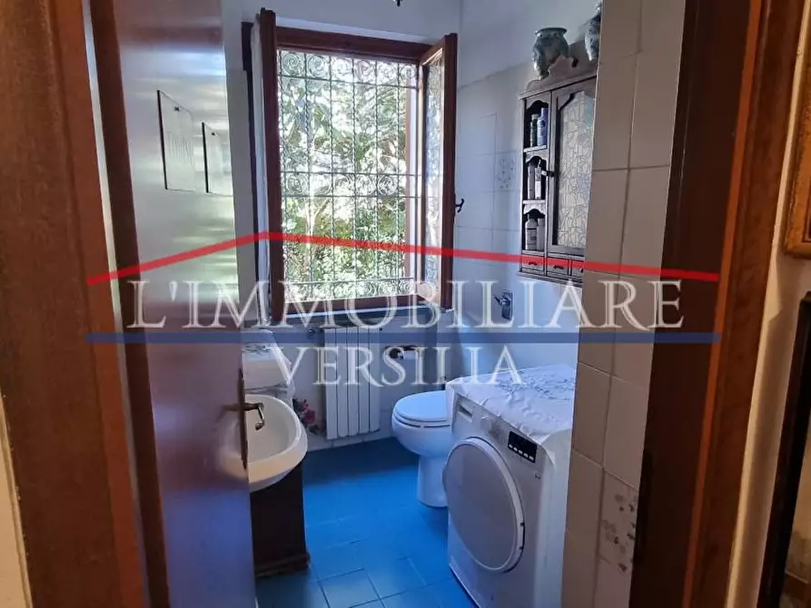 Immagine 26 di Villetta a schiera in vendita  a Massa