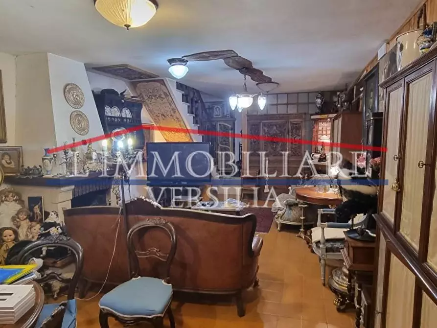 Immagine 2 di Villetta a schiera in vendita  a Massa