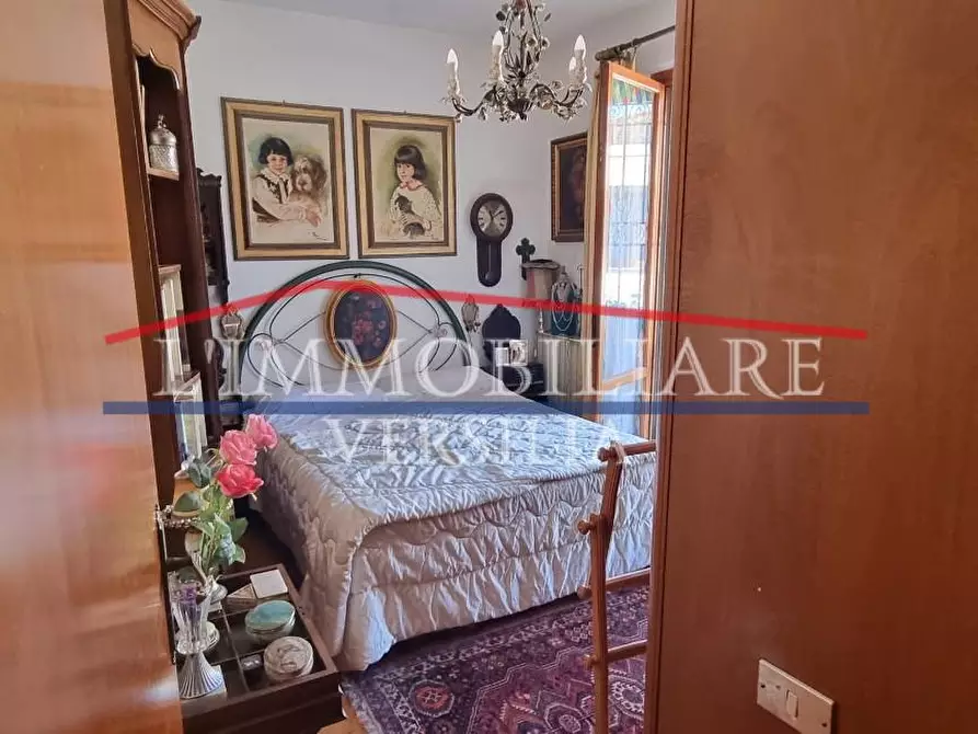 Immagine 16 di Villetta a schiera in vendita  a Massa