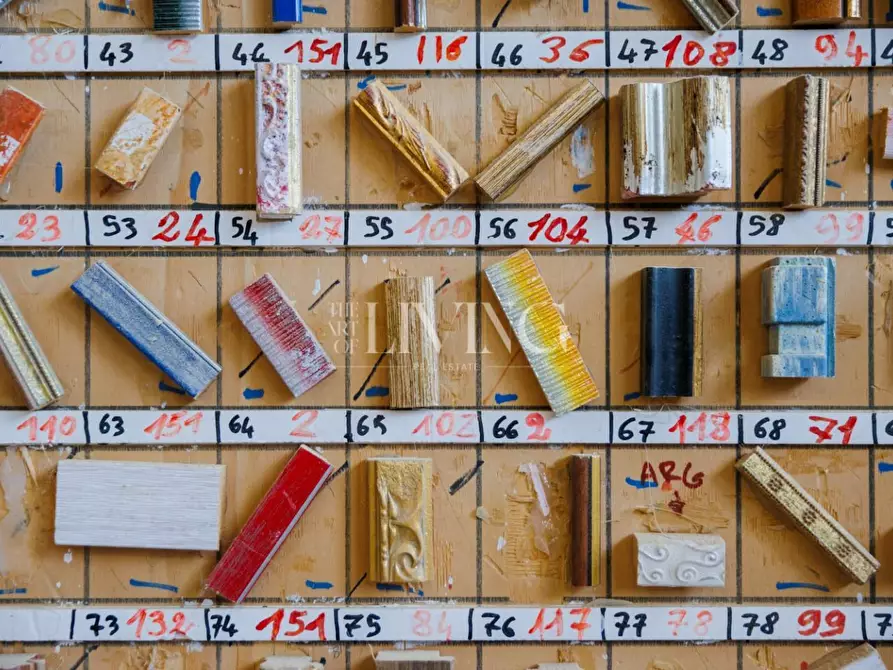 Immagine 29 di Laboratorio in vendita  a Gallicano