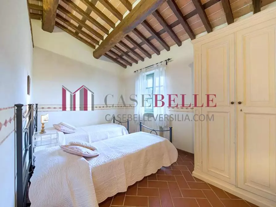 Immagine 15 di Villa in vendita  a Camaiore