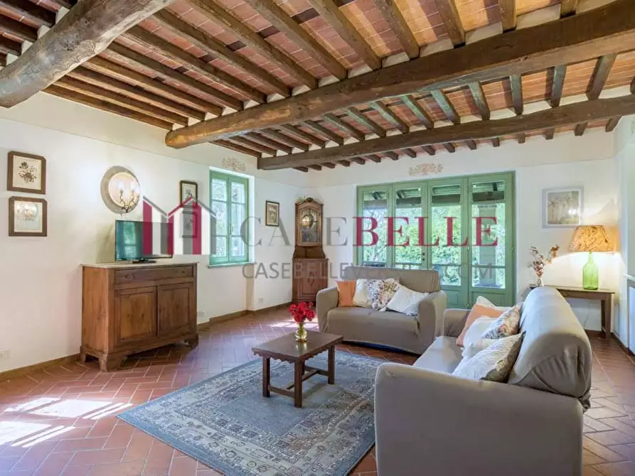 Immagine 2 di Villa in vendita  a Camaiore