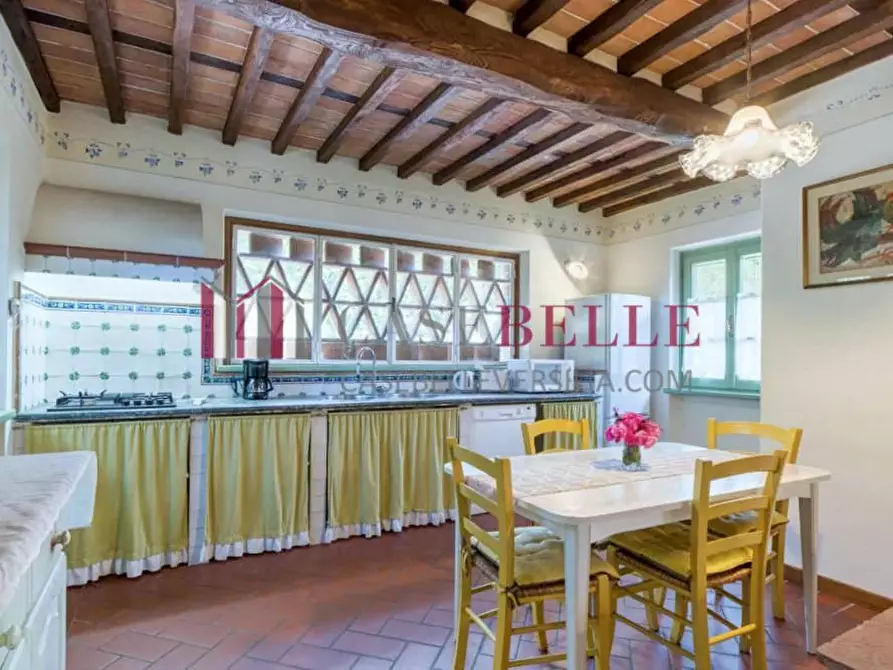 Immagine 6 di Villa in vendita  a Camaiore