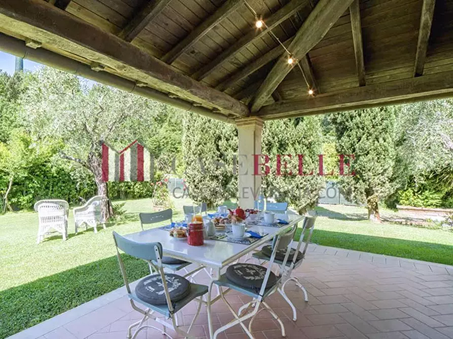 Immagine 31 di Villa in vendita  a Camaiore